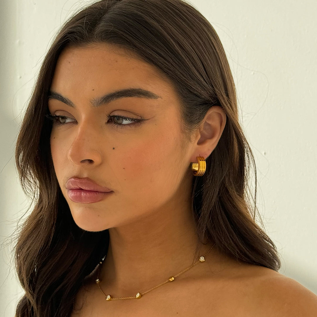 MINI RIBBED HOOPS GOLD