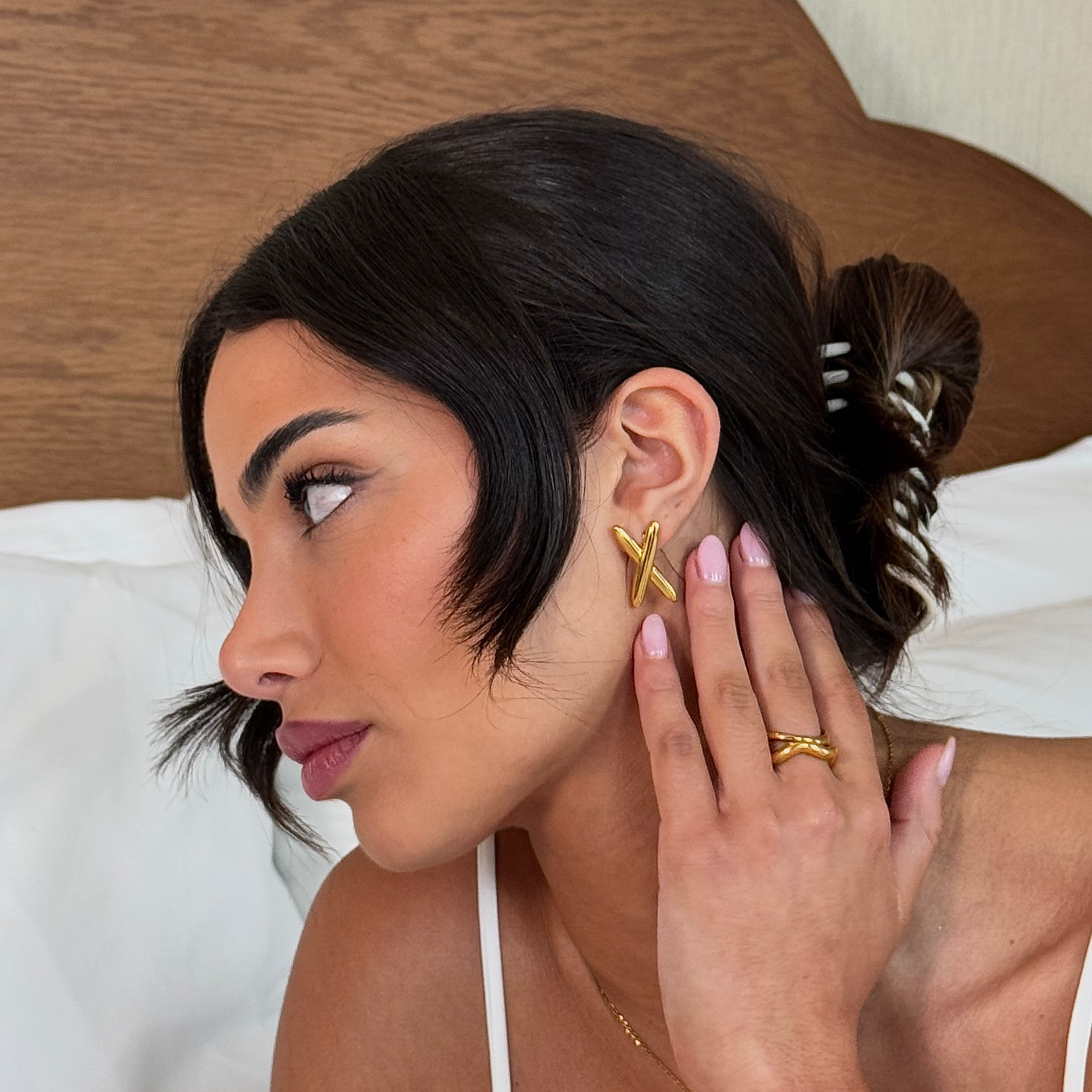 Kiss Earrings - Gold