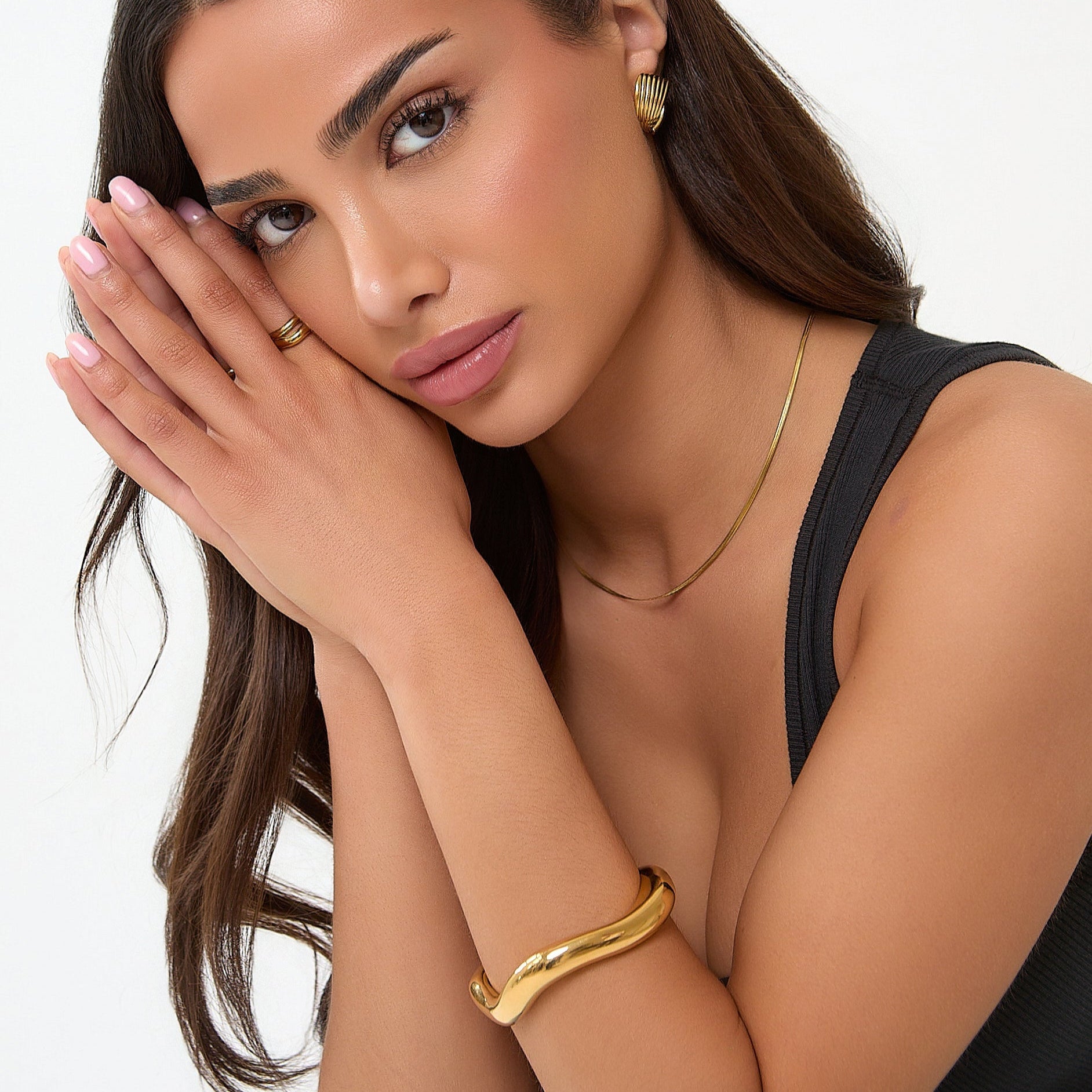 SCULPTURAL OPEN BRACELET - GOLD