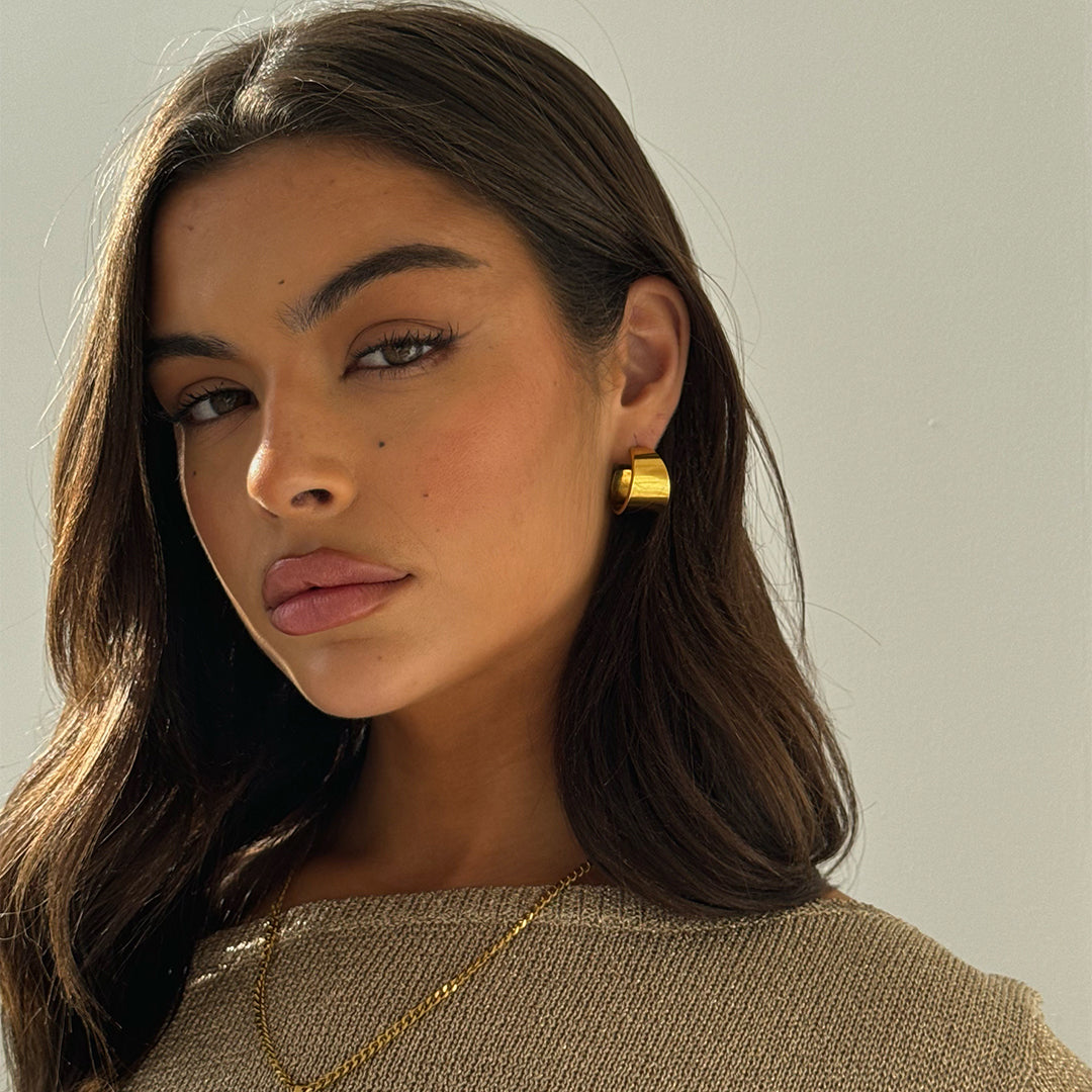 GLOSSY HOOPS GOLD