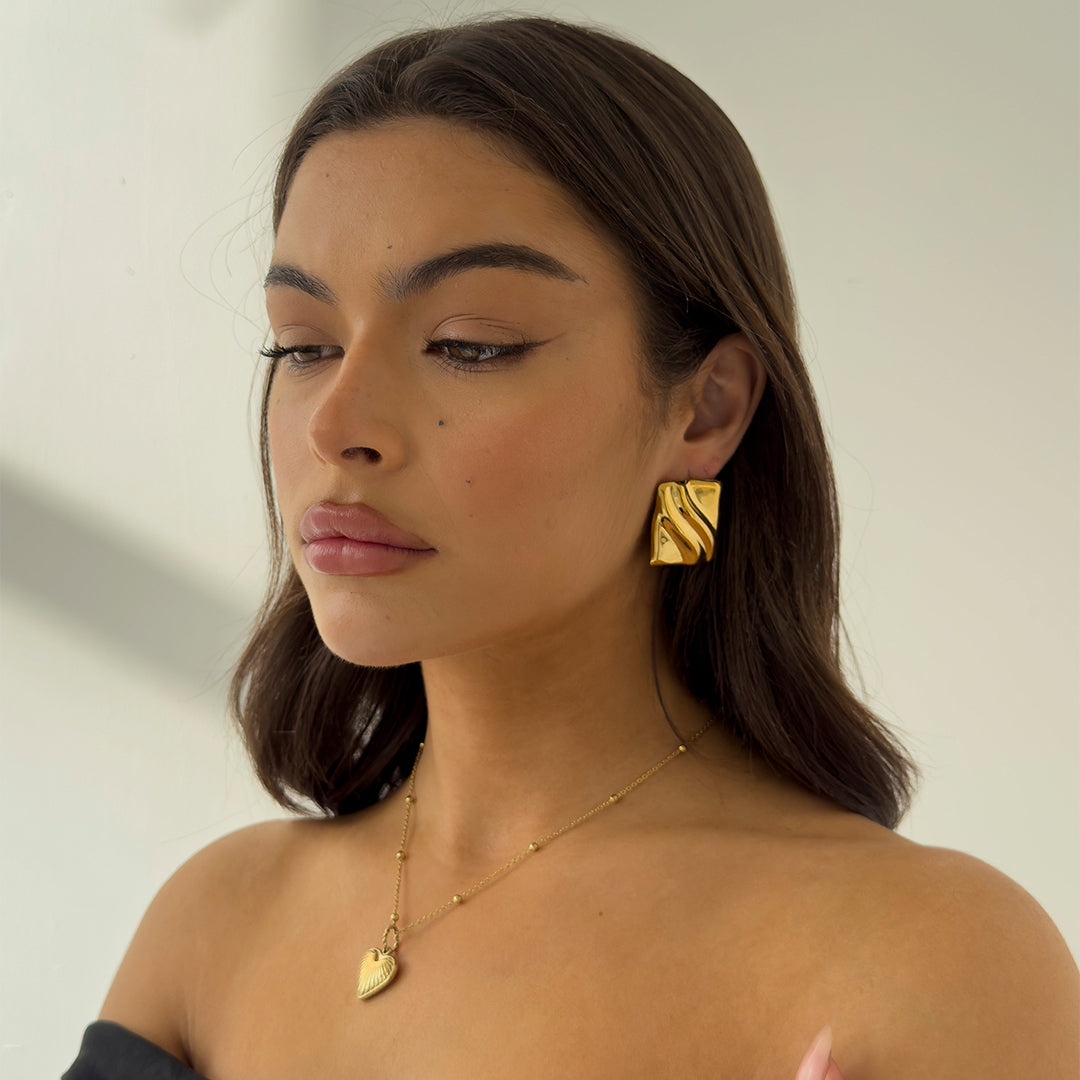 TEXTURED CUBE EARRINGS GOLD